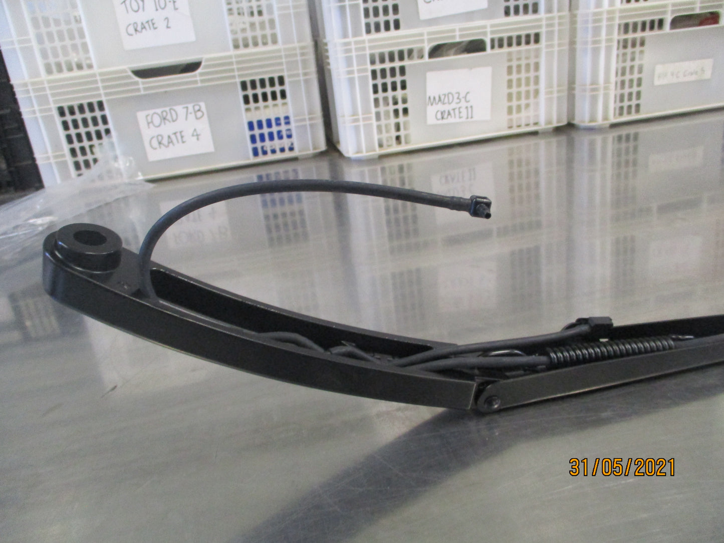 Holden VE/WM Commodore Statesman Genuine Left Hand Wiper Arm ASM New Part