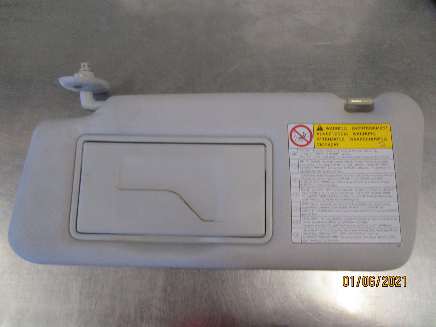 Suzuki Grand Vitara Genuine Left Mirror/Sunvisor New Part