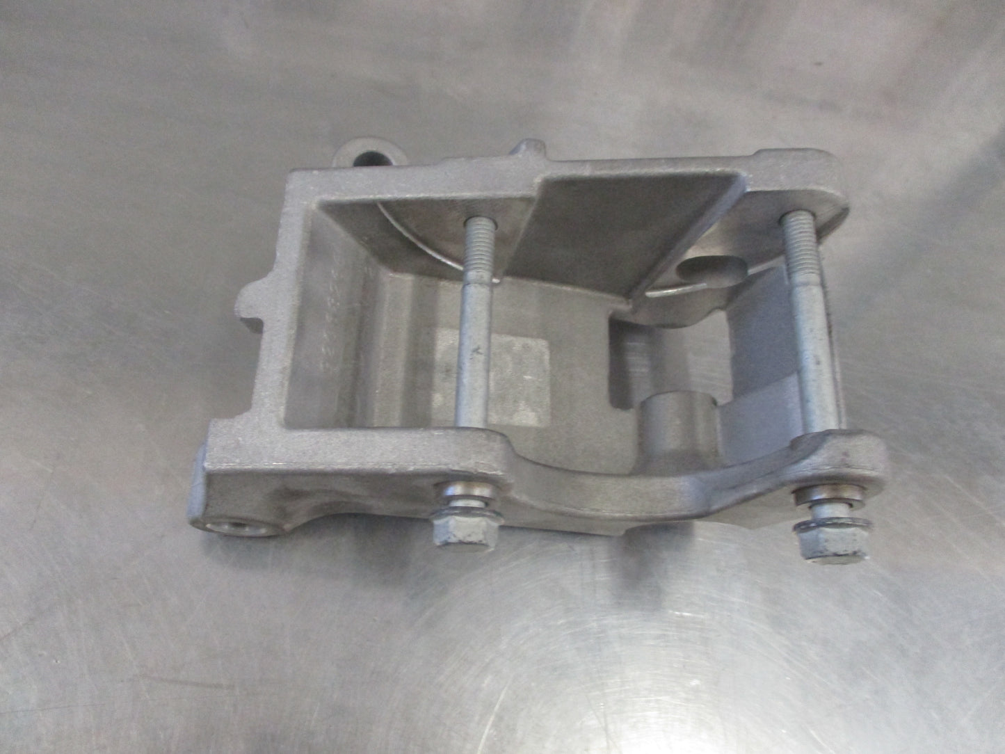 Holden VE/VZ/WM/WL Commodore/Statesman Genuine A/C Bracket New Part