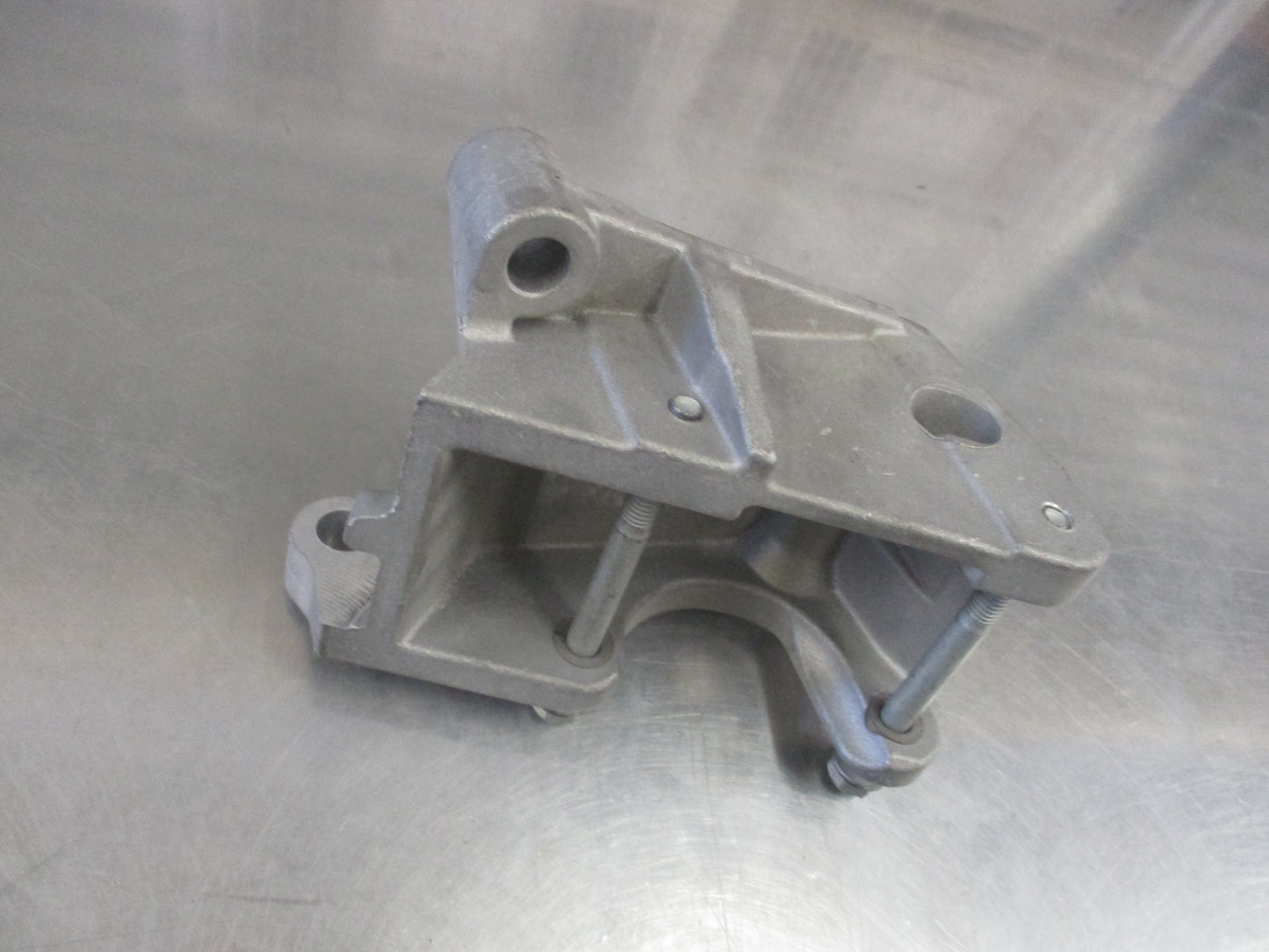 Holden VE/VZ/WM/WL Commodore/Statesman Genuine A/C Bracket New Part