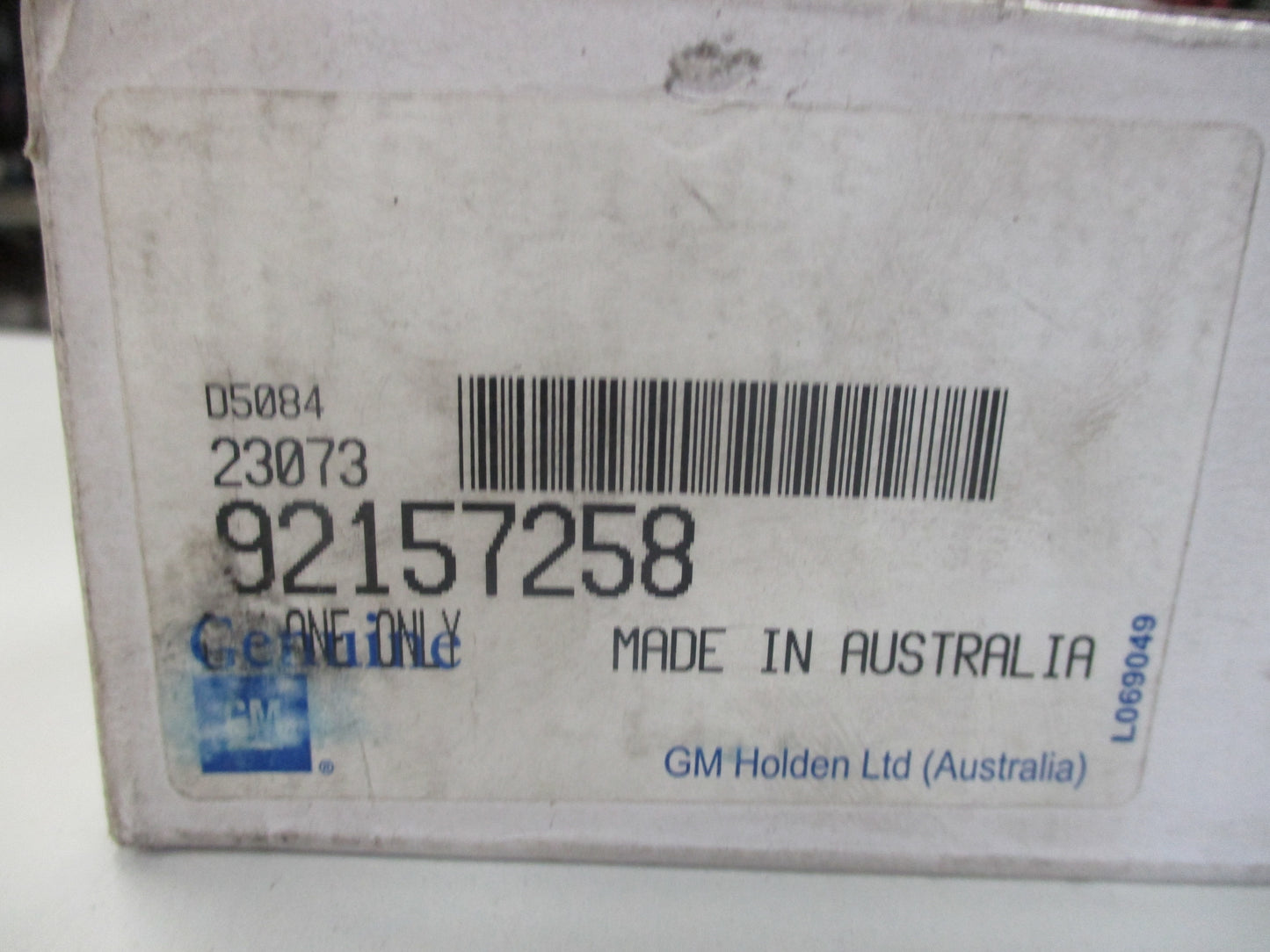 Holden VT-VZ Commodore Genuine Fe2 Rear Shock Absorber Pair New Part