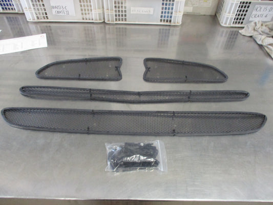 Holden VF SS/SSV/SV6 Commodore Genuine Grille Insect Screen Kit New Part