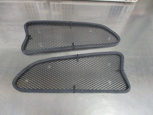 Holden VF SS/SSV/SV6 Commodore Genuine Grille Insect Screen Kit New Part