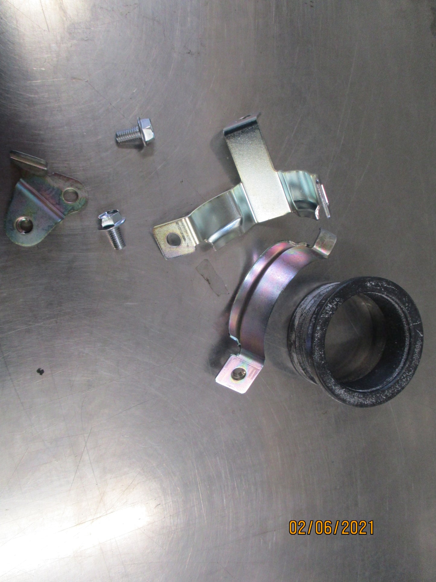 Suzuki Grand Vitara Genuine Intercooler Pipe Bracket Set New Part