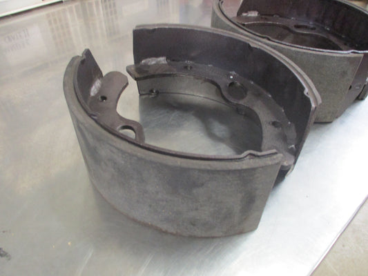 Isuzu FRR Genuine Front Brake Shoe Set New Part
