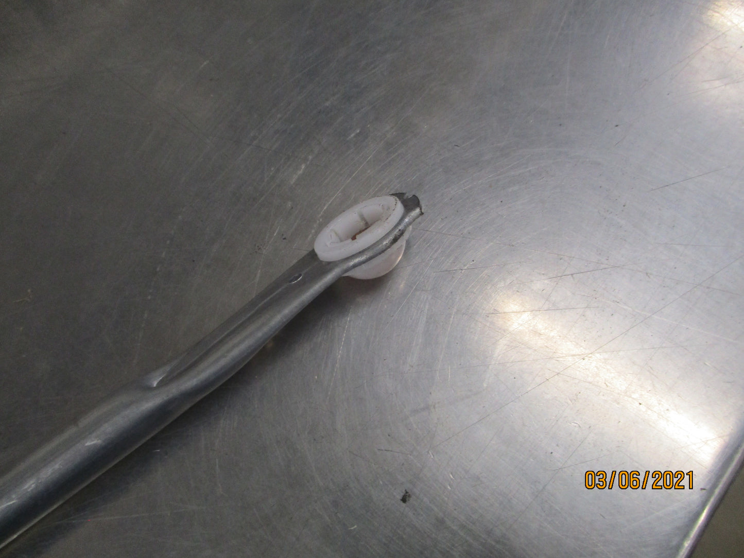 Isuzu NPR Genuine Front Wiper Link New Part