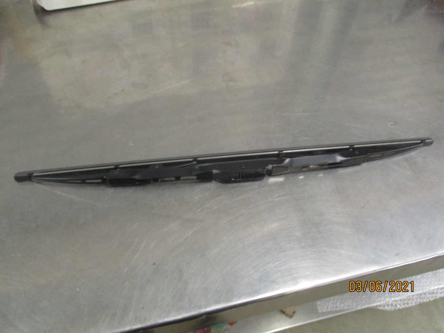 Holden Cruze JG JH Genuine Front Windshield Wiper New Part