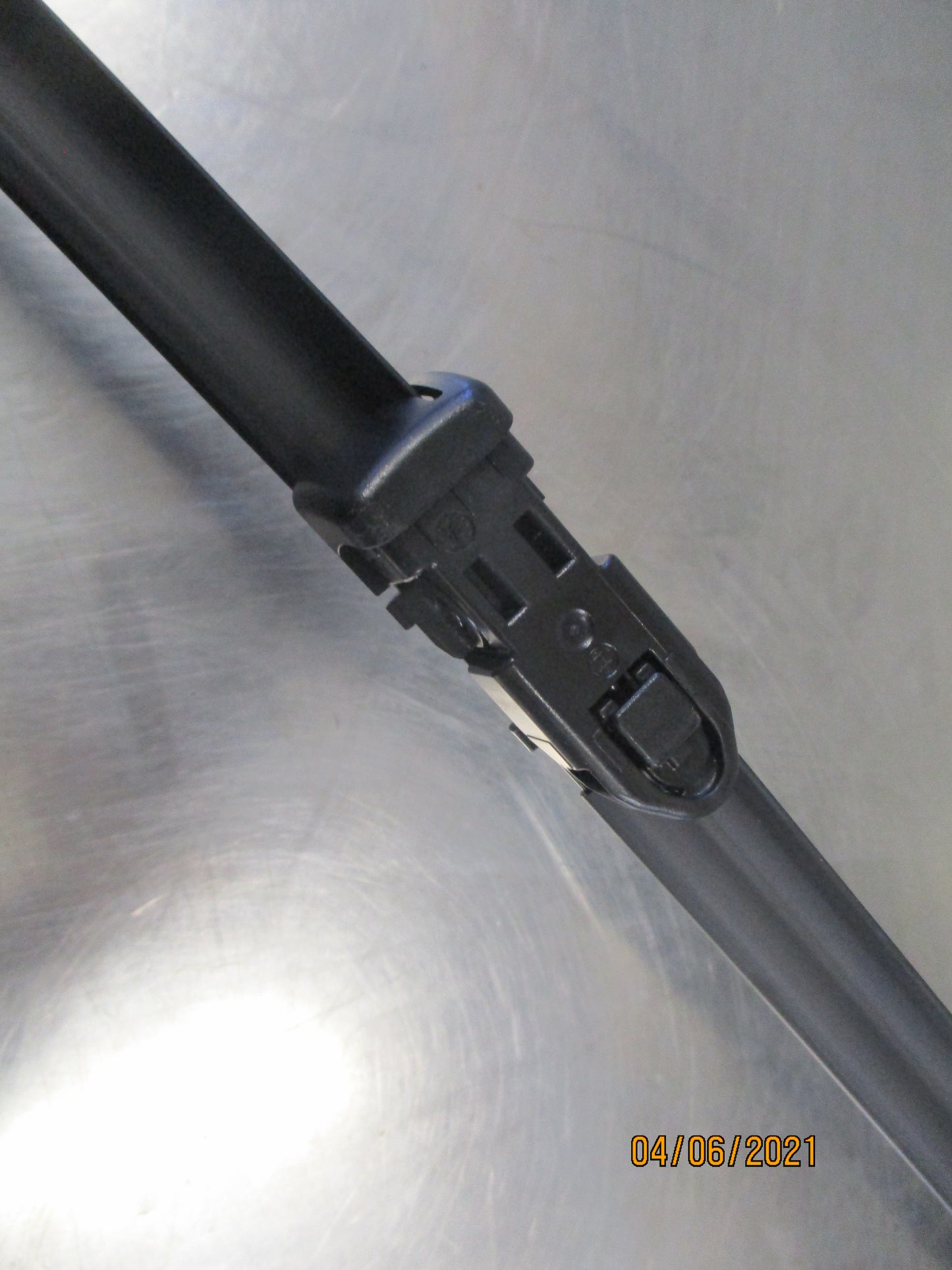 Holden Astra GTC Genuine Left Hand Front Wiper Blade New Part