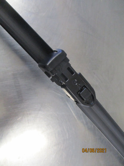 Holden Astra GTC Genuine Left Hand Front Wiper Blade New Part