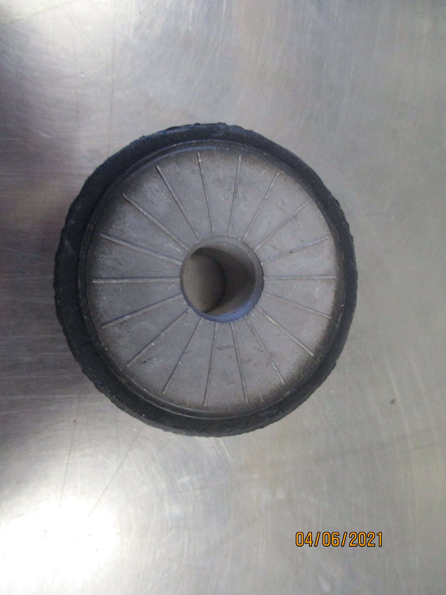 Holden Barina Genuine Suspension Crossmember Rear Bushing New Part