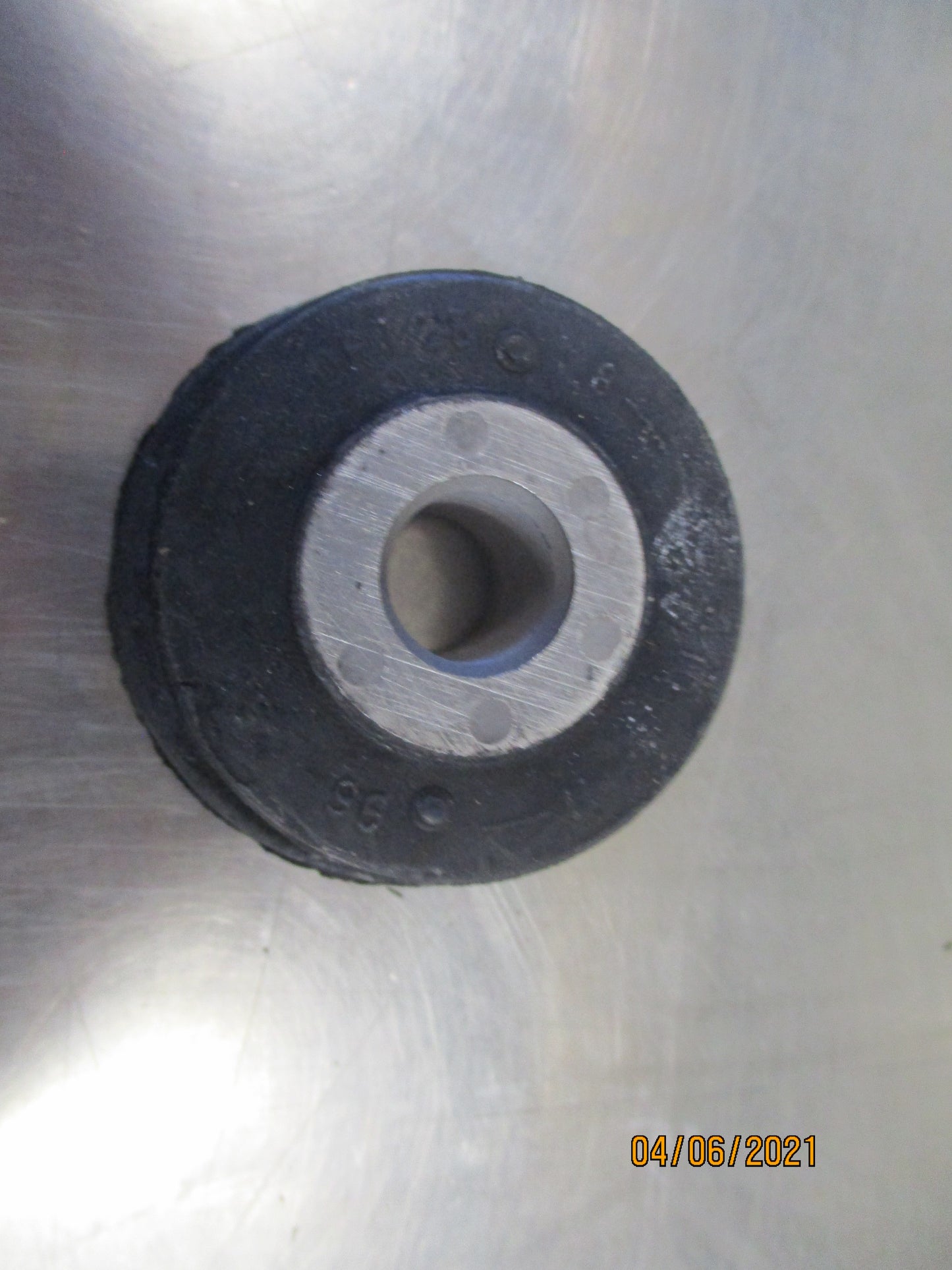 Holden Barina Genuine Suspension Crossmember Rear Bushing New Part