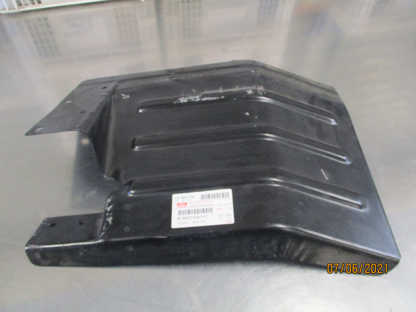 Isuzu Elf Genuine Rear Right Mud Guard New Part