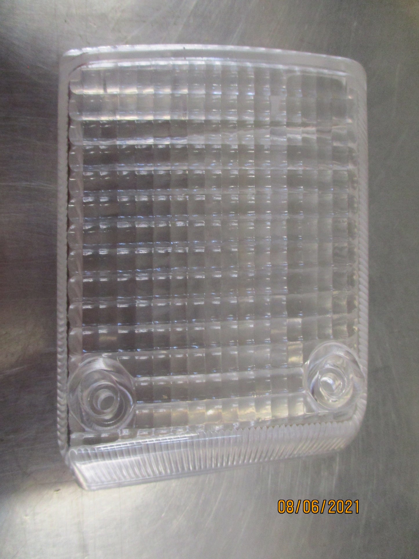 Isuzu FSR11 FVR11 Genuine Right Hand Front White Indicator Lens New Part