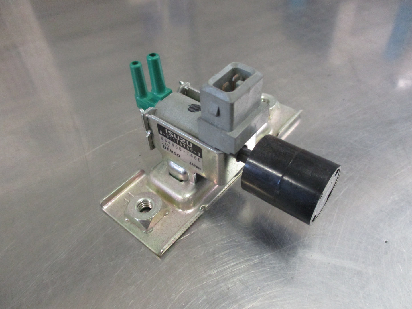 Isuzu N Series Genuine Outboard Vacuum Valve New Part