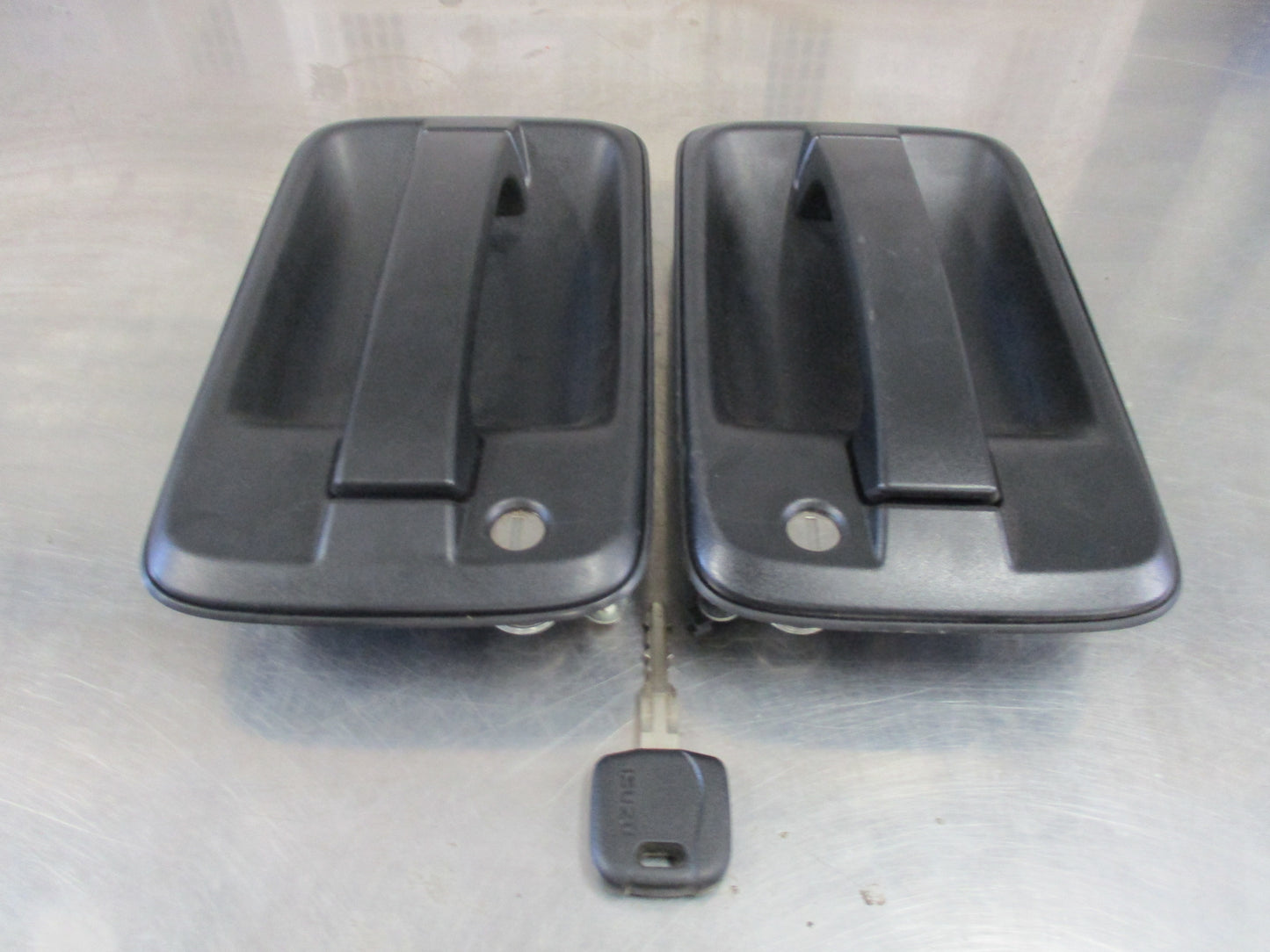 Isuzu N Series Genuine Door Handle Pair Used VGC