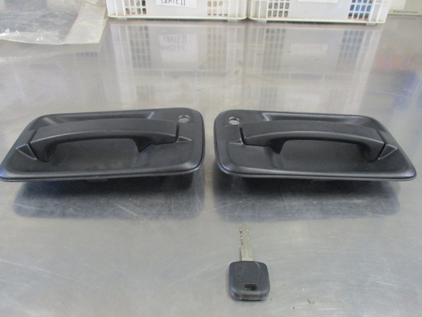 Isuzu N Series Genuine Door Handle Pair Used VGC