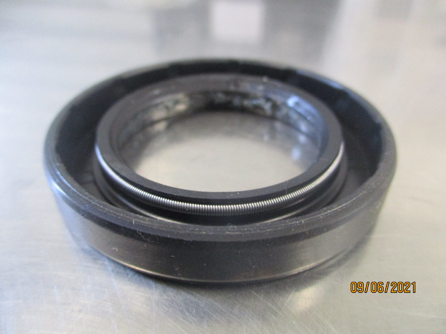 Suzuki Vitara Genuine Oil Seal New Part
