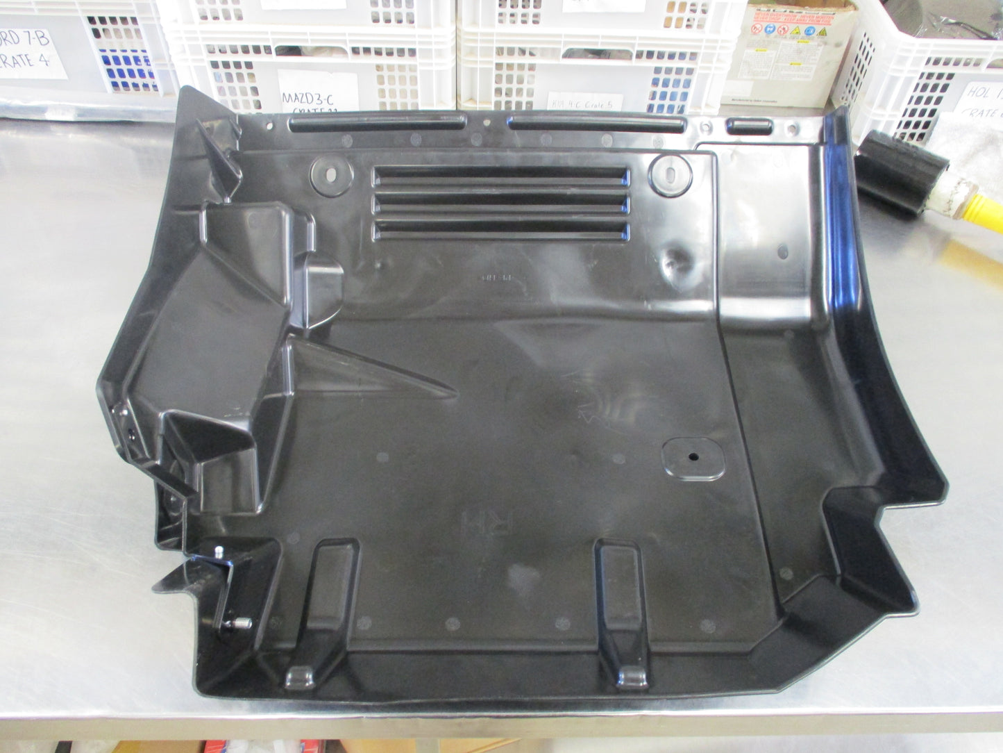 Isuzu FVR34 Genuine Right Hand Front Mudguard New Part