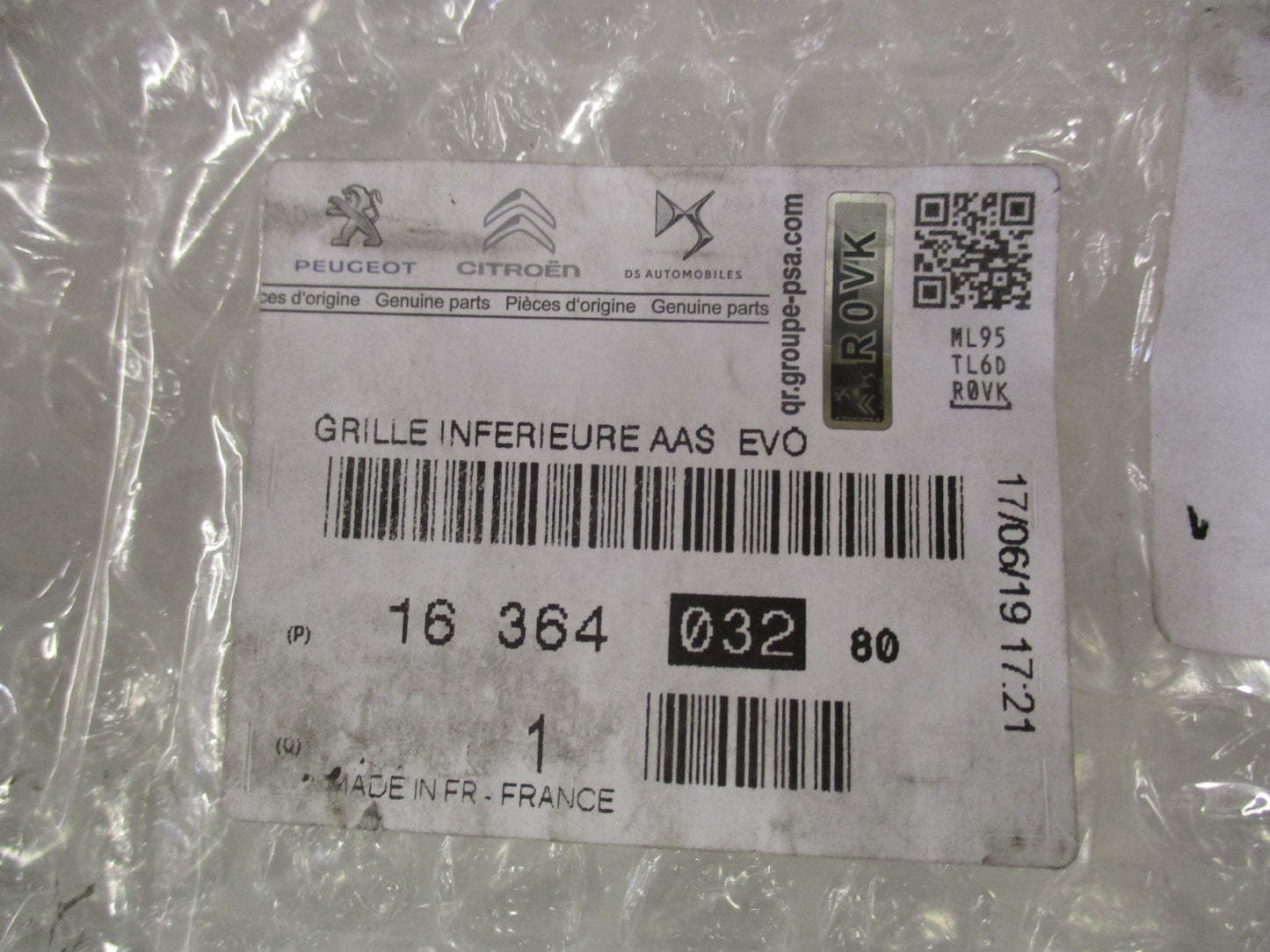 Peugeot Genuine Front Lower Grille New Part