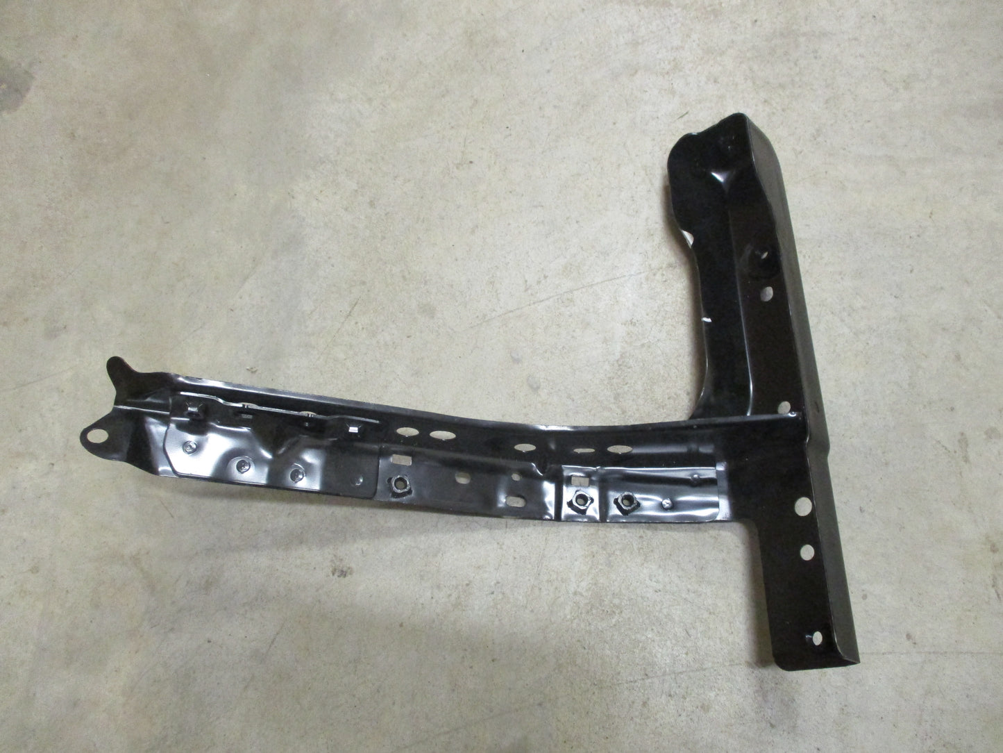 Nissan Pathfinder 2013 - 2020 Genuine Radiator Support Core Left side