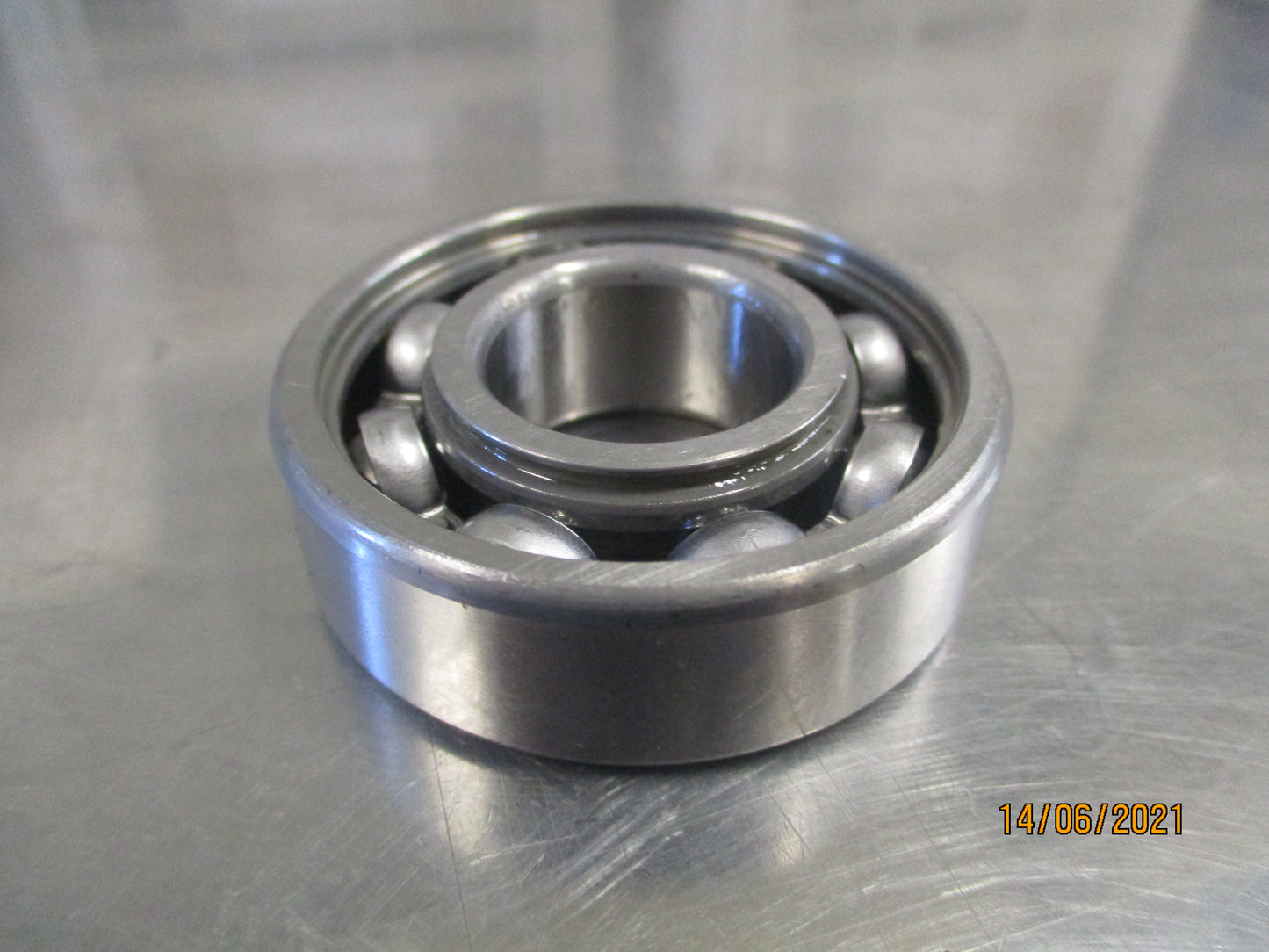 Isuzu Truck Genuine Water Pump Bearing New Part