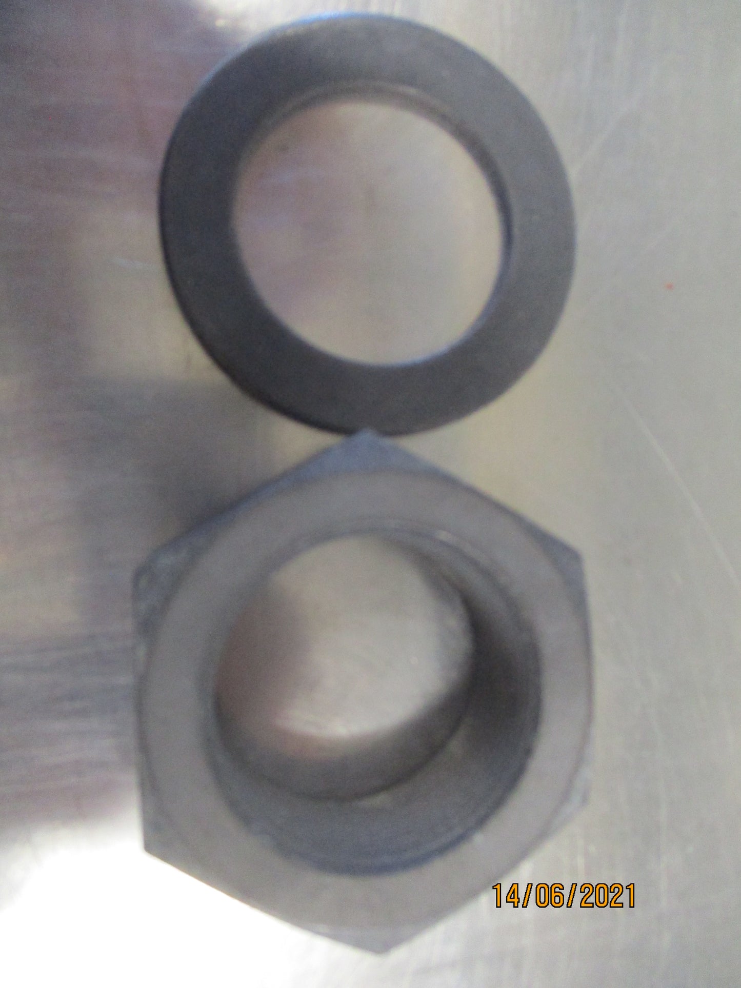 Isuzu F Series Genuine Output Shaft Nut New Part