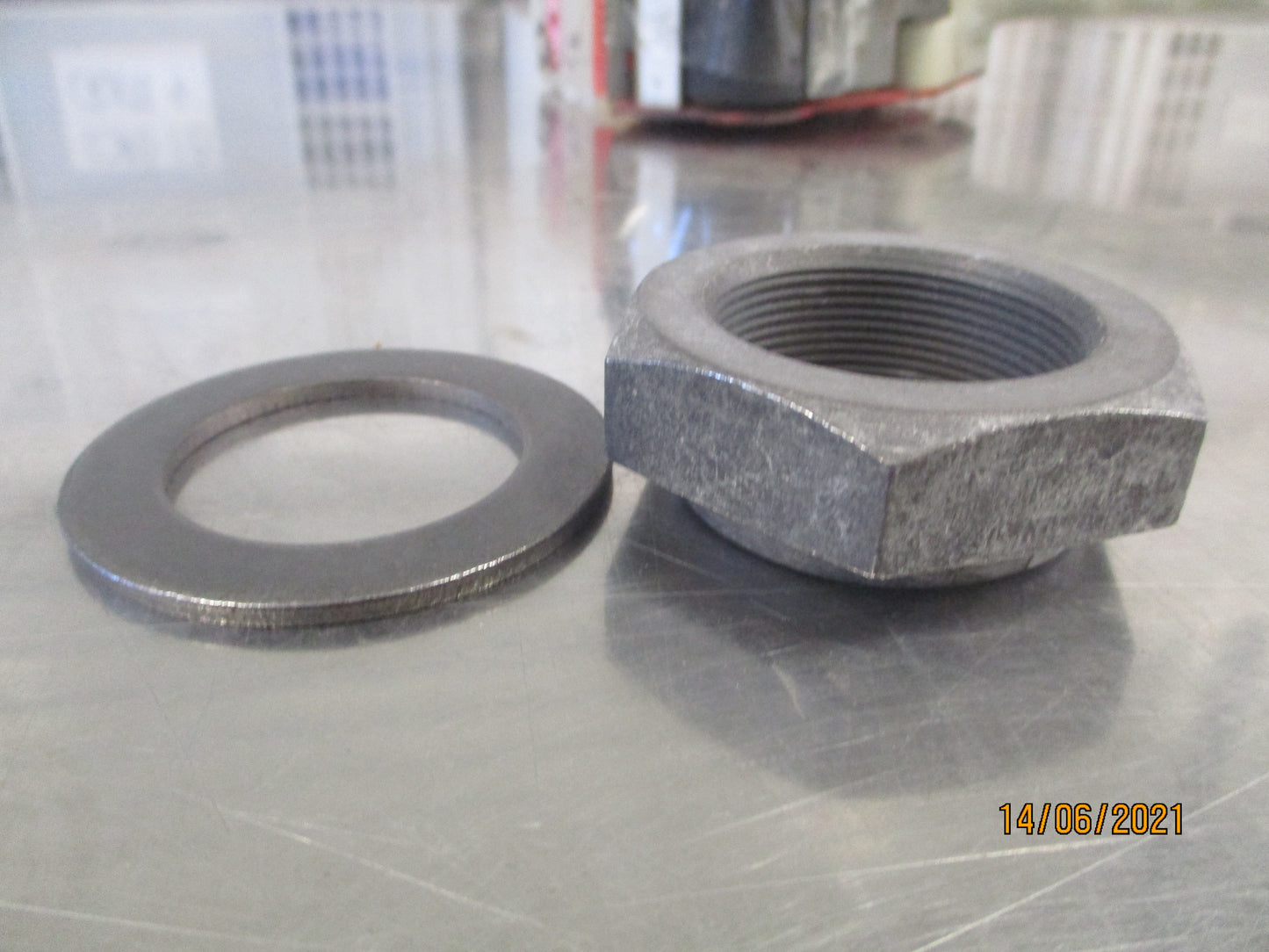 Isuzu F Series Genuine Output Shaft Nut New Part