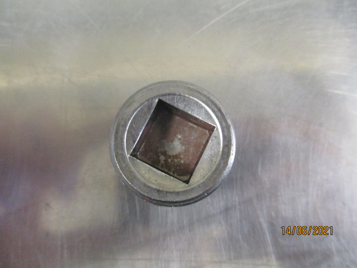 Isuzu CXY 51 Genuine Drain Axle Case Plug New Part