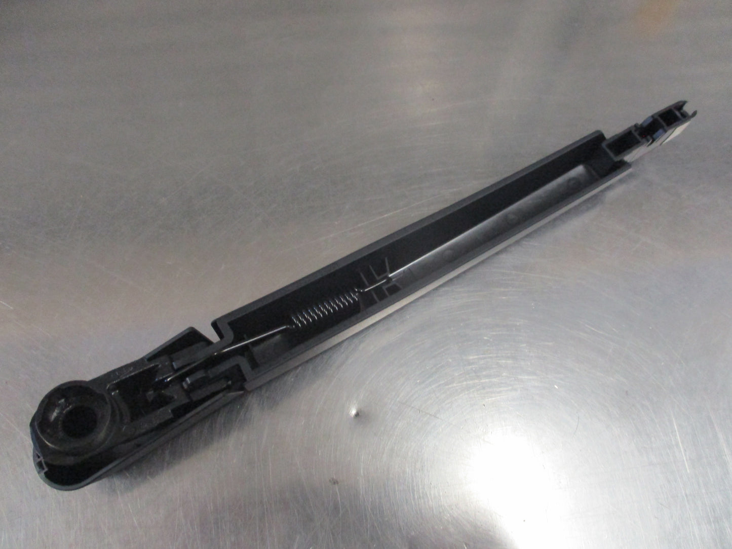 Nissan Pathfinder X-Trail Genuine Rear Window Wiper Arm Assembly New Part