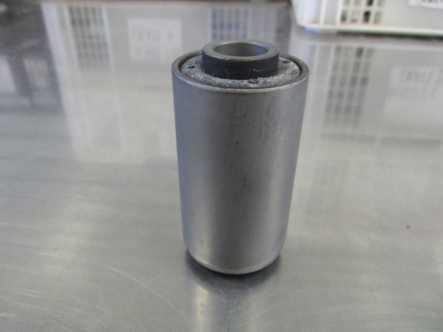 Isuzu ELF NKR/NPR Genuine Rear Axle Leaf Spring Bushing New Part