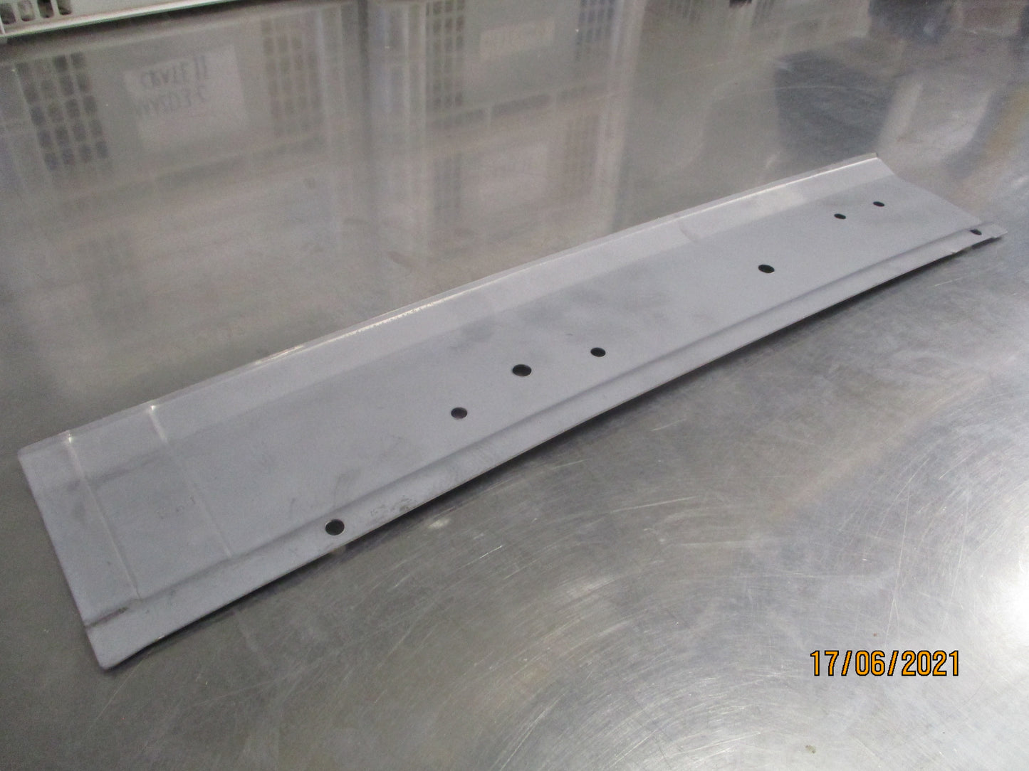 Isuzu NPR Genuine Cant Rail Panel New Part