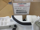 Mitsubishi Outlander Genuine Right Hand Front Door Latch Kit New Part