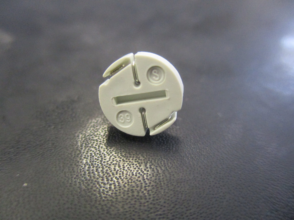 Mitsubishi Pajero Genuine Instrument Panel Bulb New Part Half Price