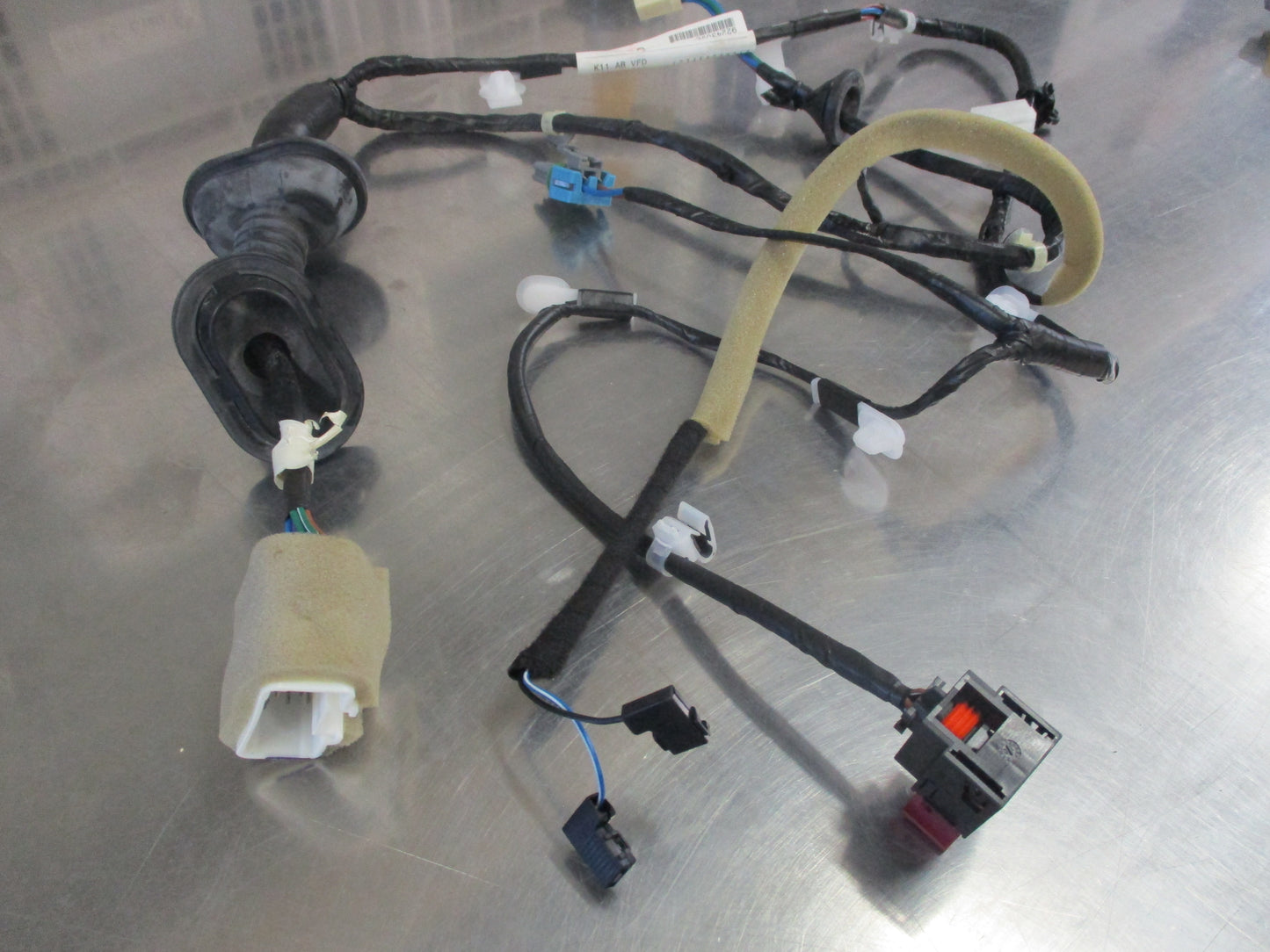 Holden VE/WM Commodore/Statesman Genuine Rear Right Door Wiring Harness New Part