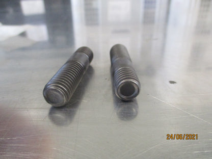 Isuzu CXH/CYH Genuine Centre Manifold To Turbocharger Stud New Part