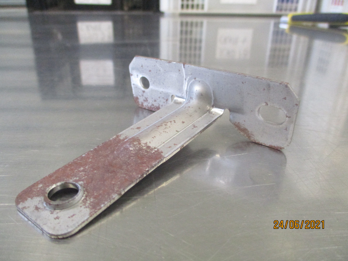 Isuzu NPR/NQR Genuine Under Cover Bracket New Part