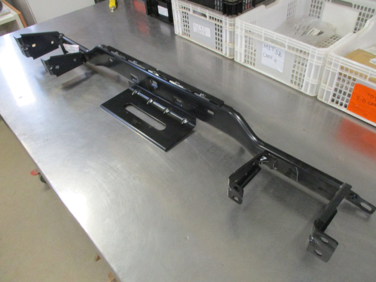 Ford Ranger PX Genuine Rear Bumper Mounting Bracket Assembly New Part