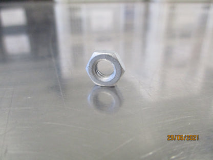 Isuzu Various Models Genuine Lower Pivot Nut New Part