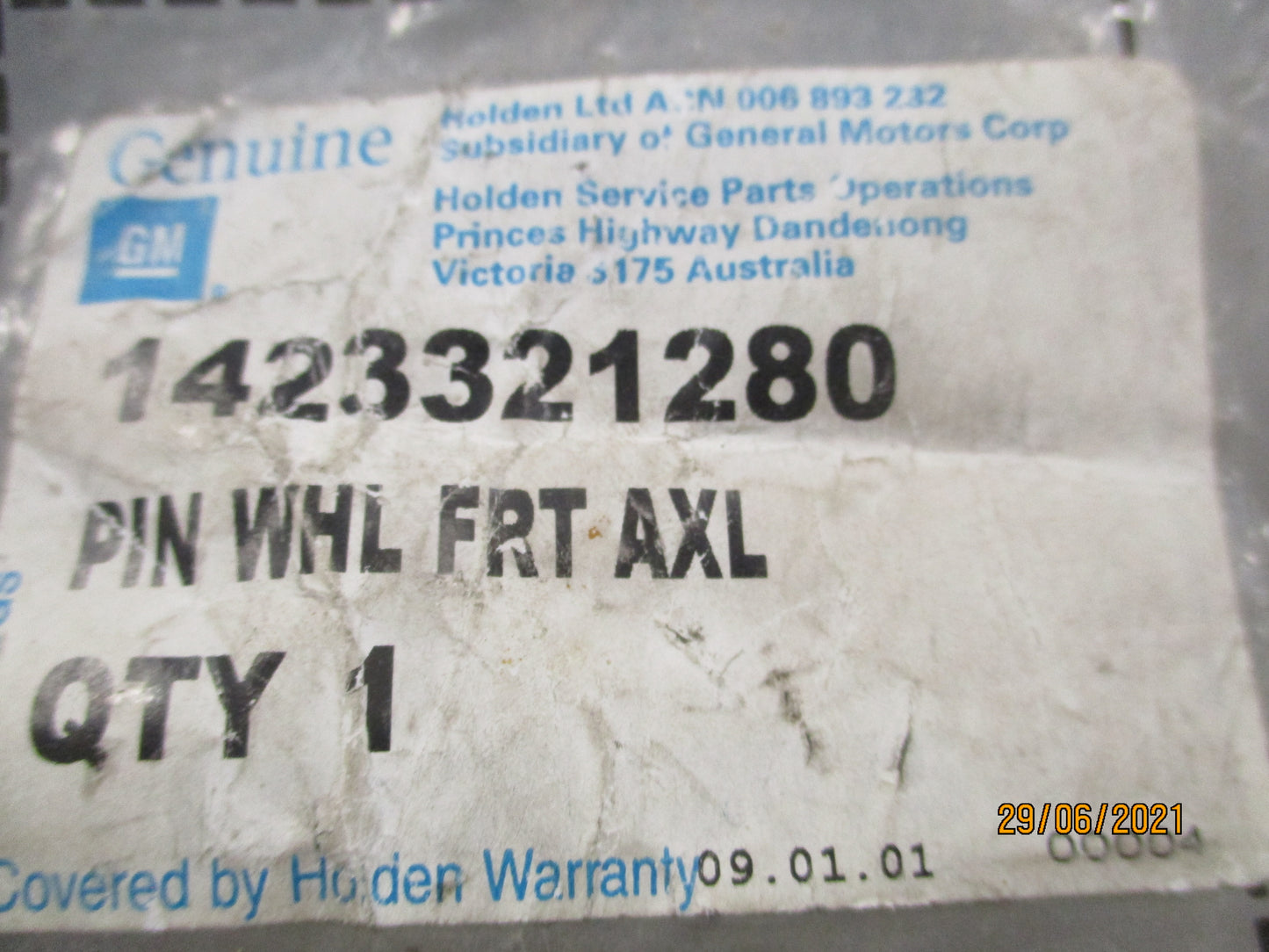 Isuzu FSS/FTS Genuine Front Axle Wheel Pin New Part