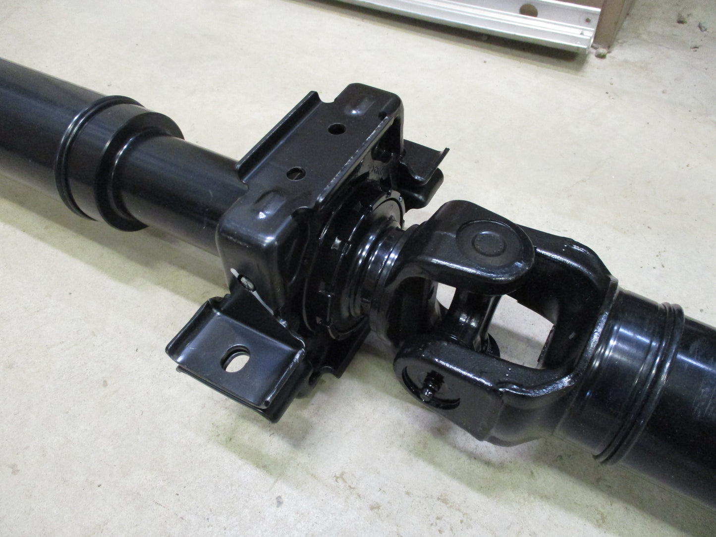 Mitsubishi MQ Triton Genuine Rear Propeller/Drive Shaft New Part