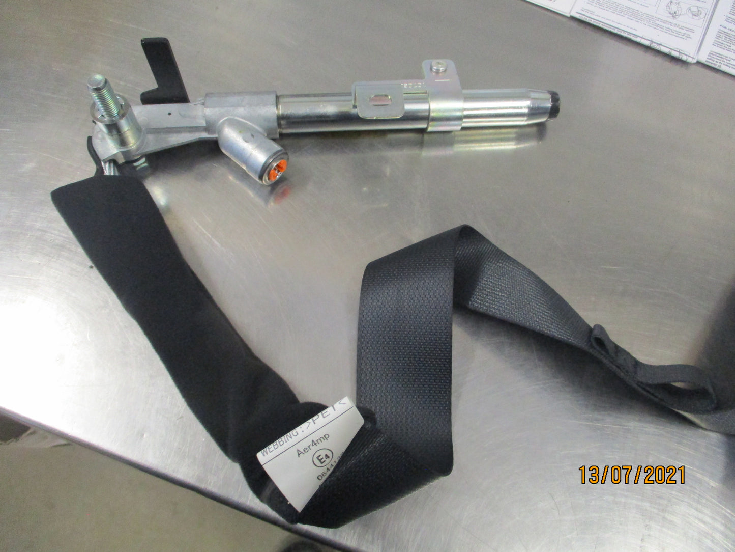 Mitsubishi Triton Genuine Front Outer Right Seat Belt Tensioner New Part