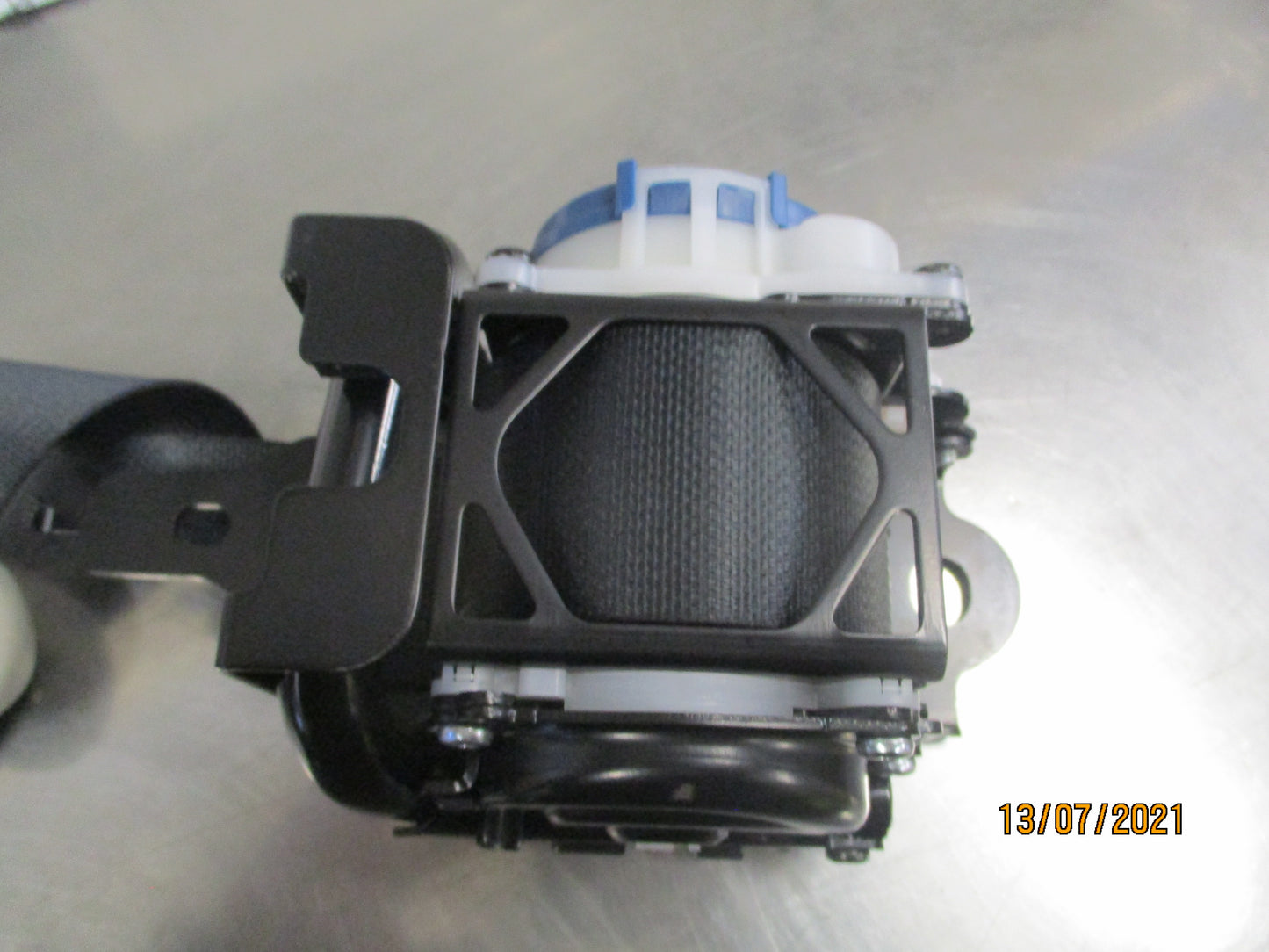 Mitsubishi Triton Genuine Front Outer Right Seat Belt Tensioner New Part