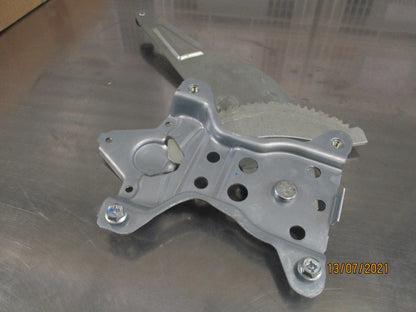 Suzuki Swift Genuine Right Hand Rear Window Regulator New Part