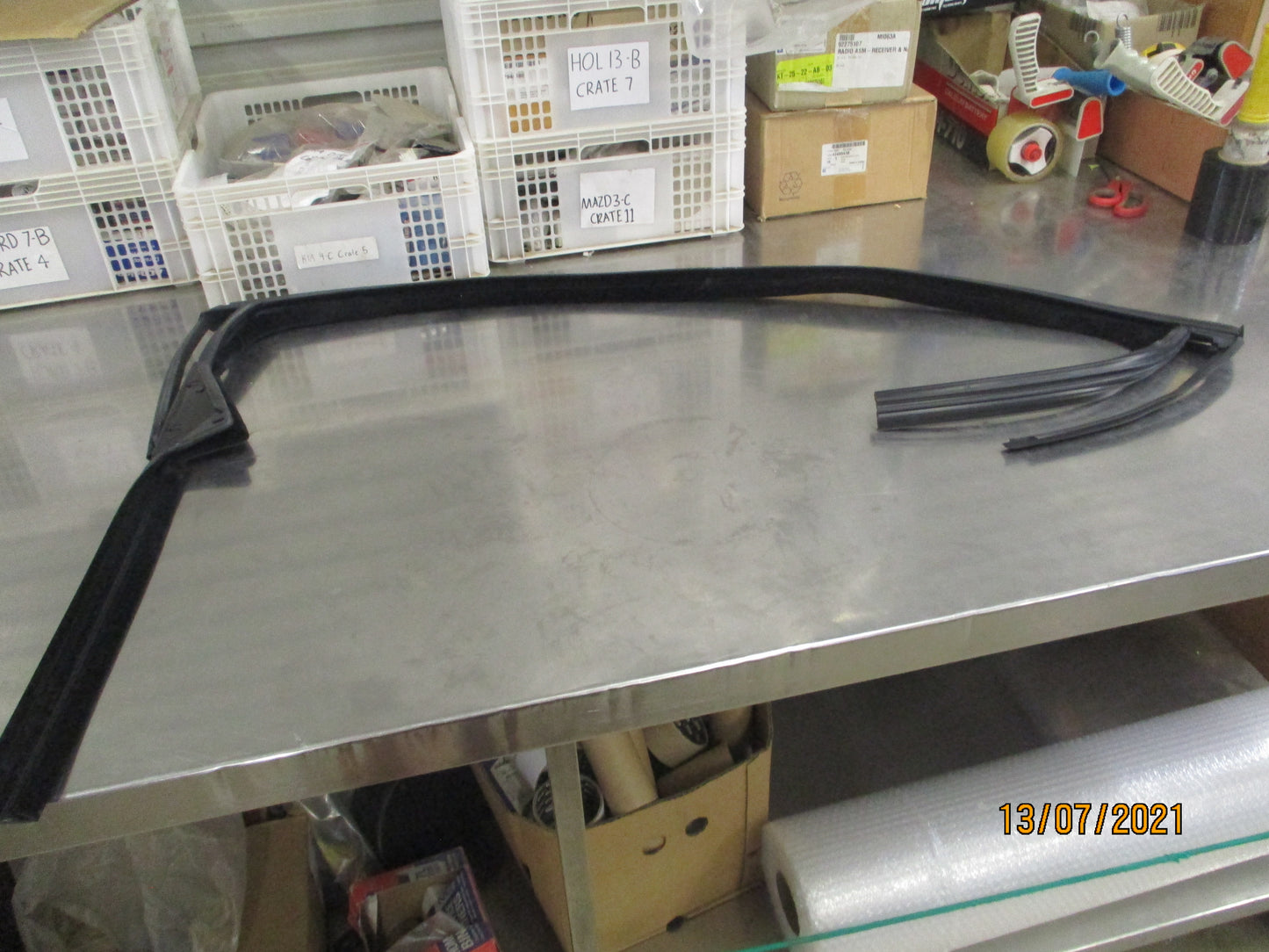 Holden J Astra Genuine Front Left Door Window Seal New Part