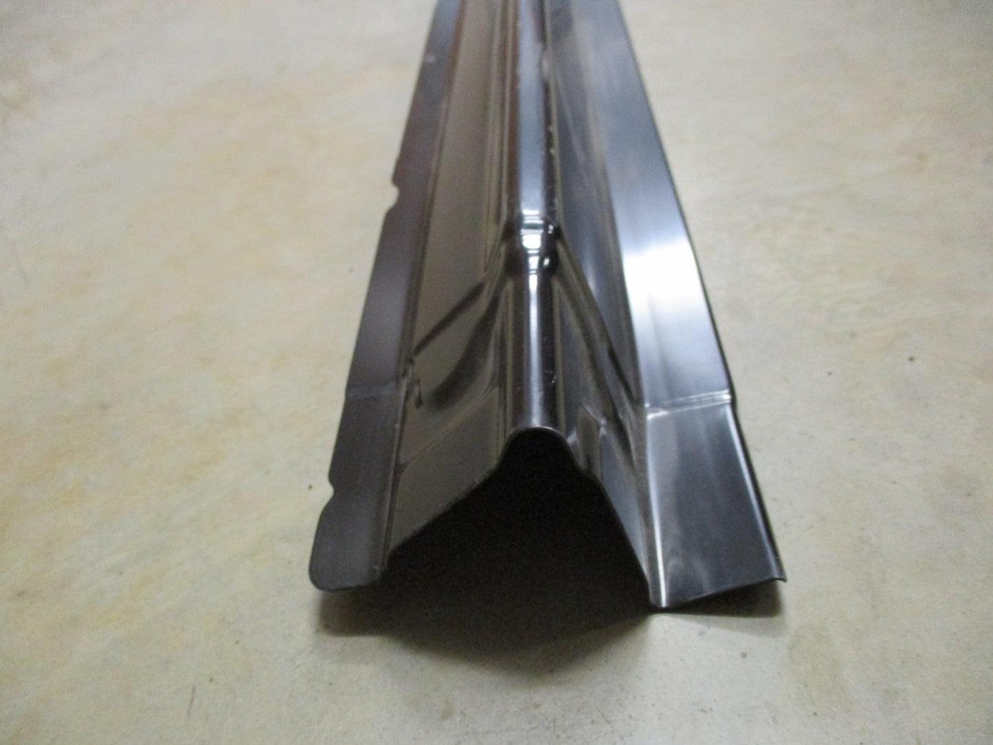 Toyota Granvia / Hiace Genuine Right Outer Rocker Panel New Part