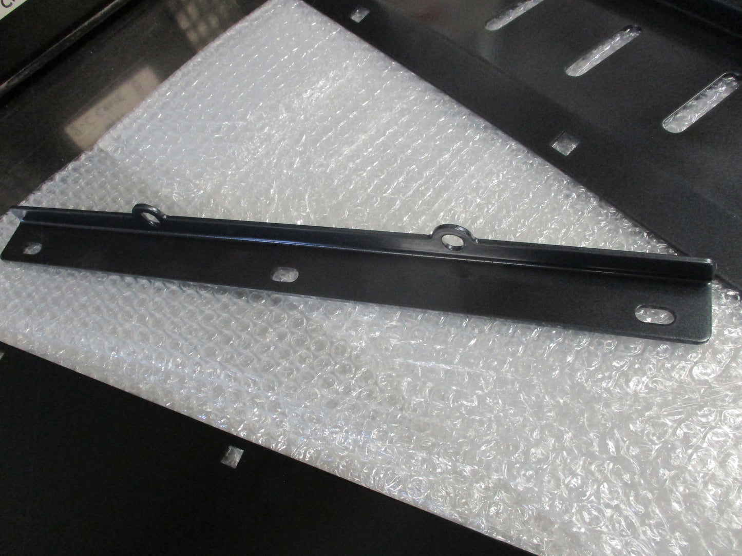 Toyota Land Cruiser 200 Series Genuine Bash Plate & Braces New Part
