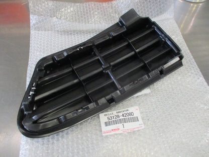 Toyota Rav4 Genuine Lower Left Radiator Grille New Part