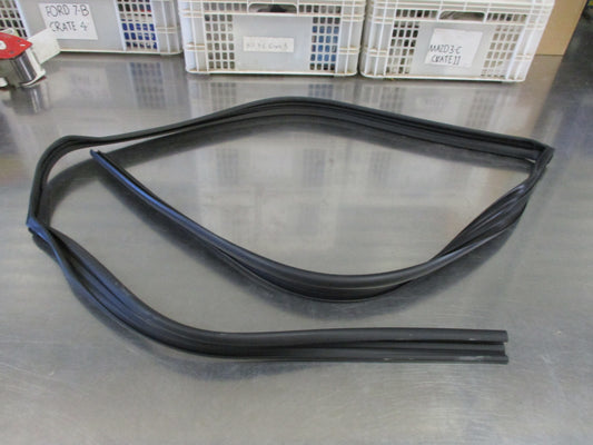 Honda CR-V Genuine Left Hand Front Door Run Channel New Part