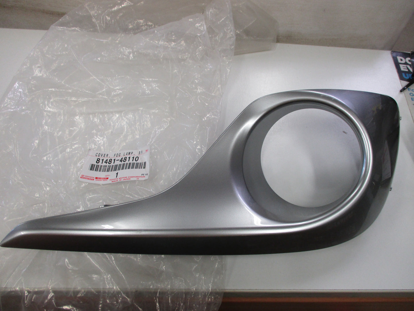 Toyota Kluger Genuine Fog Lamp Surround RH New Part