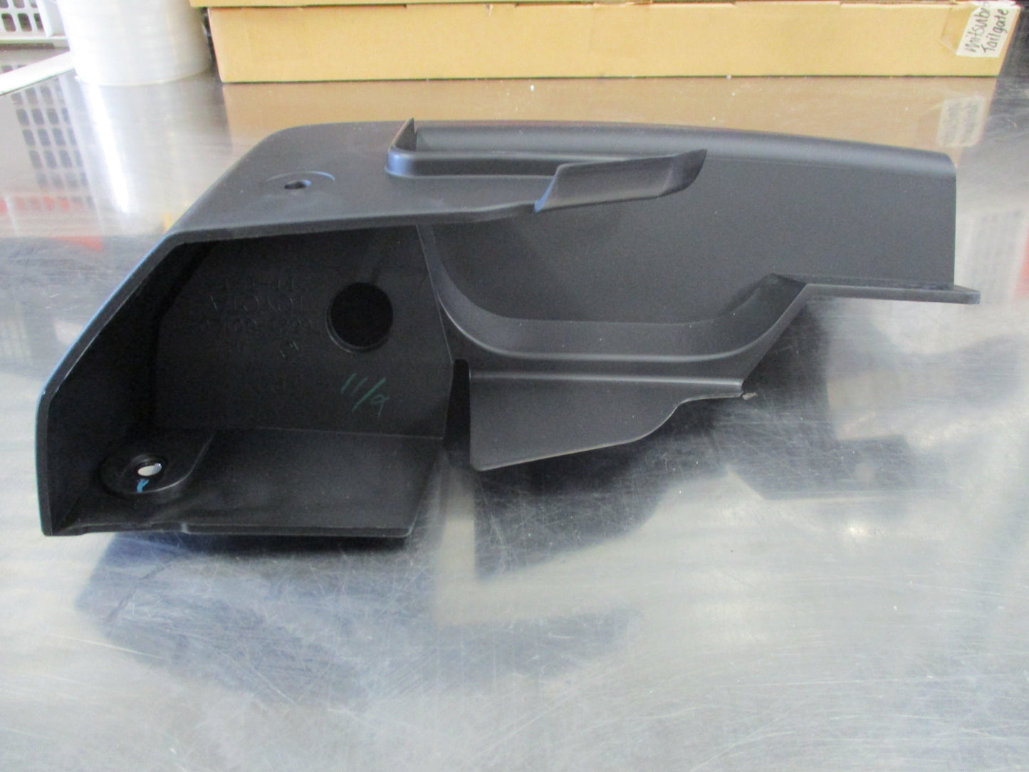 Toyota Landcruiser Genuine Mudguard Sub-Assy Front Fender RH New Part